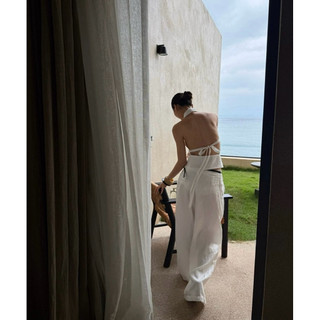 𝙈𝙄𝙉𝙃𝙀𝙀 𝙏𝙊𝙋 - Áo Yếm Linen Hở Lưng