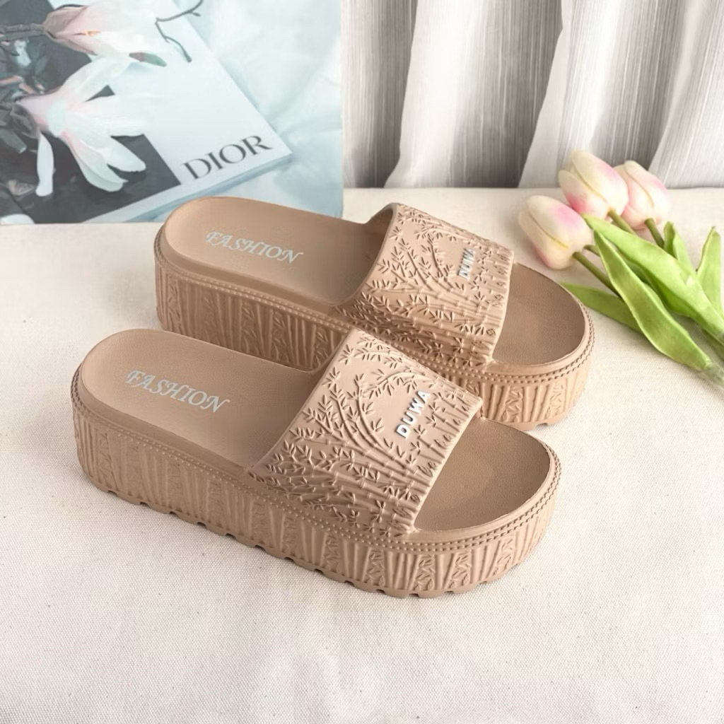Dép nữ đế xuồng cao 5cm quai liền Duwa họa tiết vân tre nhiều màu