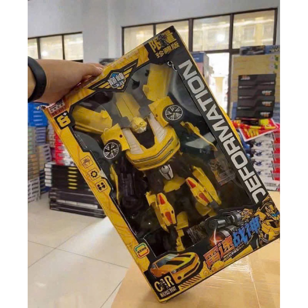 Bộ đồ chơi Robot biến hình thành ô tô siêu ngầu (mẫu màu Vàng Bumblebee huyền thoại) cực kỳ ăn khách.