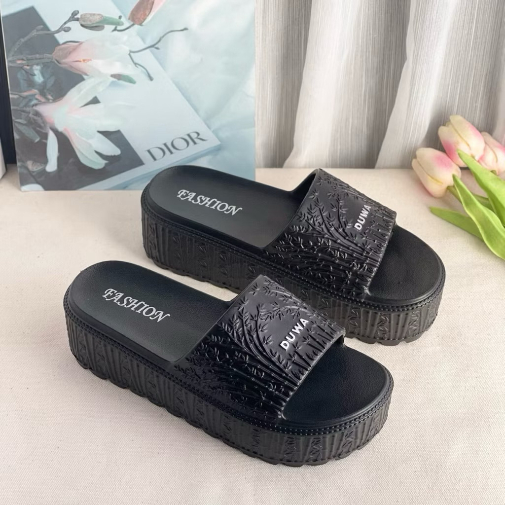 Dép nữ đế xuồng cao 5cm quai liền Duwa họa tiết vân tre nhiều màu