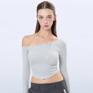 Áo thun lệch vai chéo - áo dài tay viscose vừa vặn