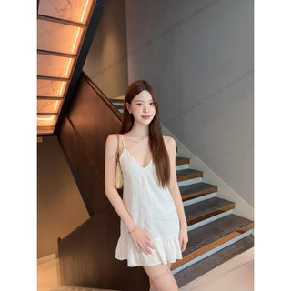 𝙂𝙀𝙀 𝘿𝙍𝙀𝙎𝙎 - Đầm Linen Hở Lưng