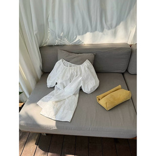 𝘽𝙀𝙇 𝘿𝙍𝙀𝙎𝙎 - Đầm Boy Hoa Thêu Bẹt Vai