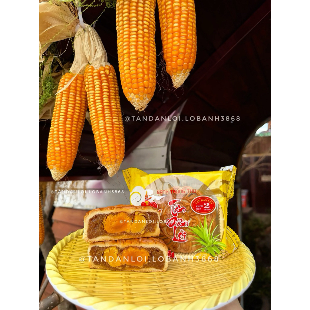 Bánh Trung Thu Nhân Khóm Dứa 200g 2 Trứng Muối - Tân Dân Lợi