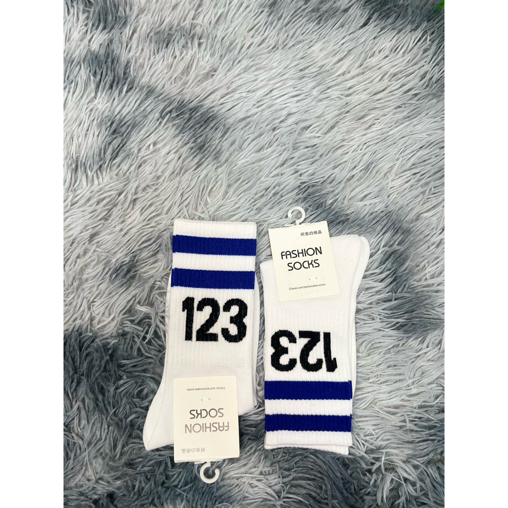 tất chân 123 làm từ chất liệu vải cotton mềm mịn không gây kích ứng da