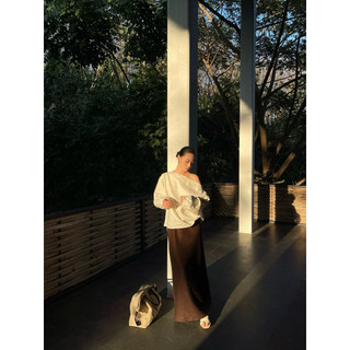 𝙉𝘼𝙆𝙄 𝙏𝙊𝙋 - Áo Linen Trễ Vai Tay Dài