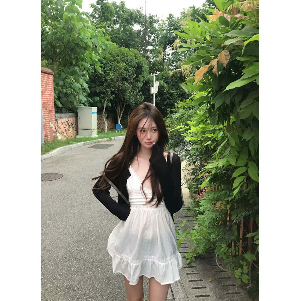 [HÀNG SẴN] Set váy hai dây đũi ren cổ V trắng 2 lớp kèm áo khoác cardigan mỏng đen “Emxinh” 3161 | BigBuy360 - bigbuy360.vn