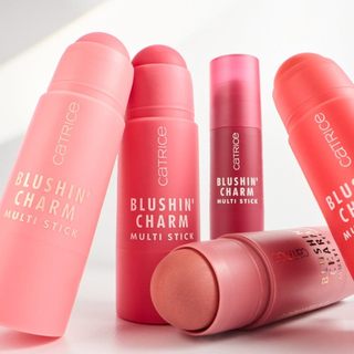 Má Hồng Dạng Thỏi Catrice Blushin' Charm Multi Stick 3in1 Má - Môi - Tạo Khối