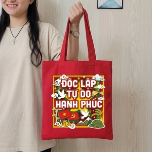 Túi tote đỏ tranh cắt giấy bồ câu Độc Lập Tự Do Hạnh Phúc - souvenir Việt Nam phong cách cách mạng a-tuid0096