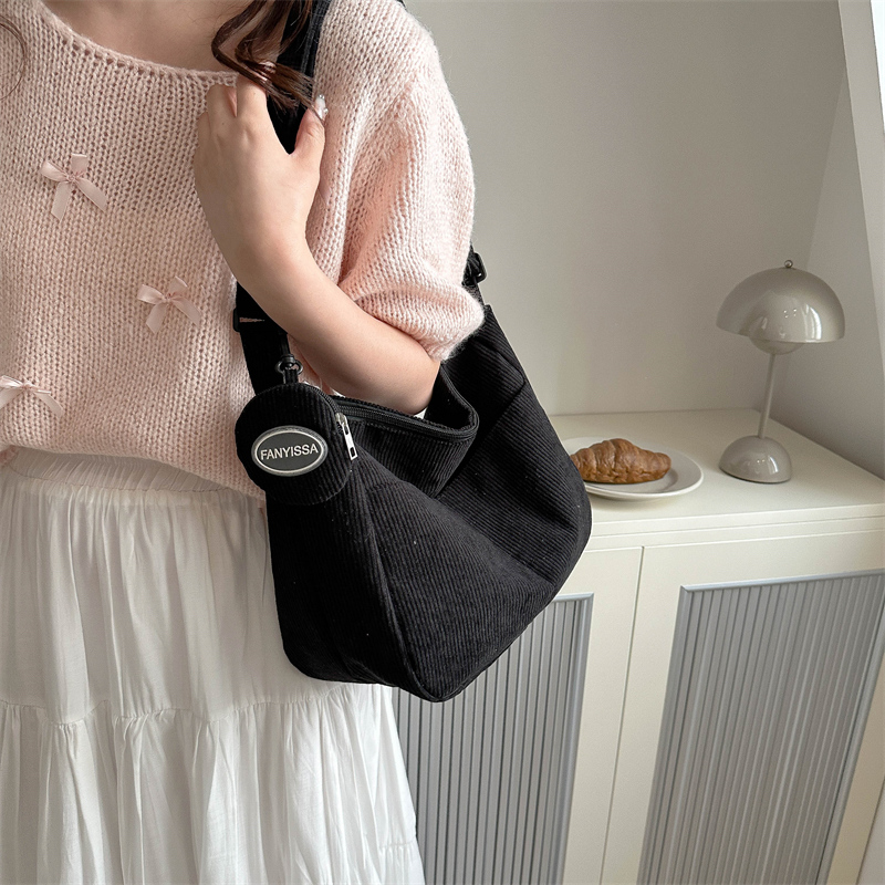 Túi Tote một vai đi lại một vai thời trang dung tích lớn (Bán kèm quyến rũ)