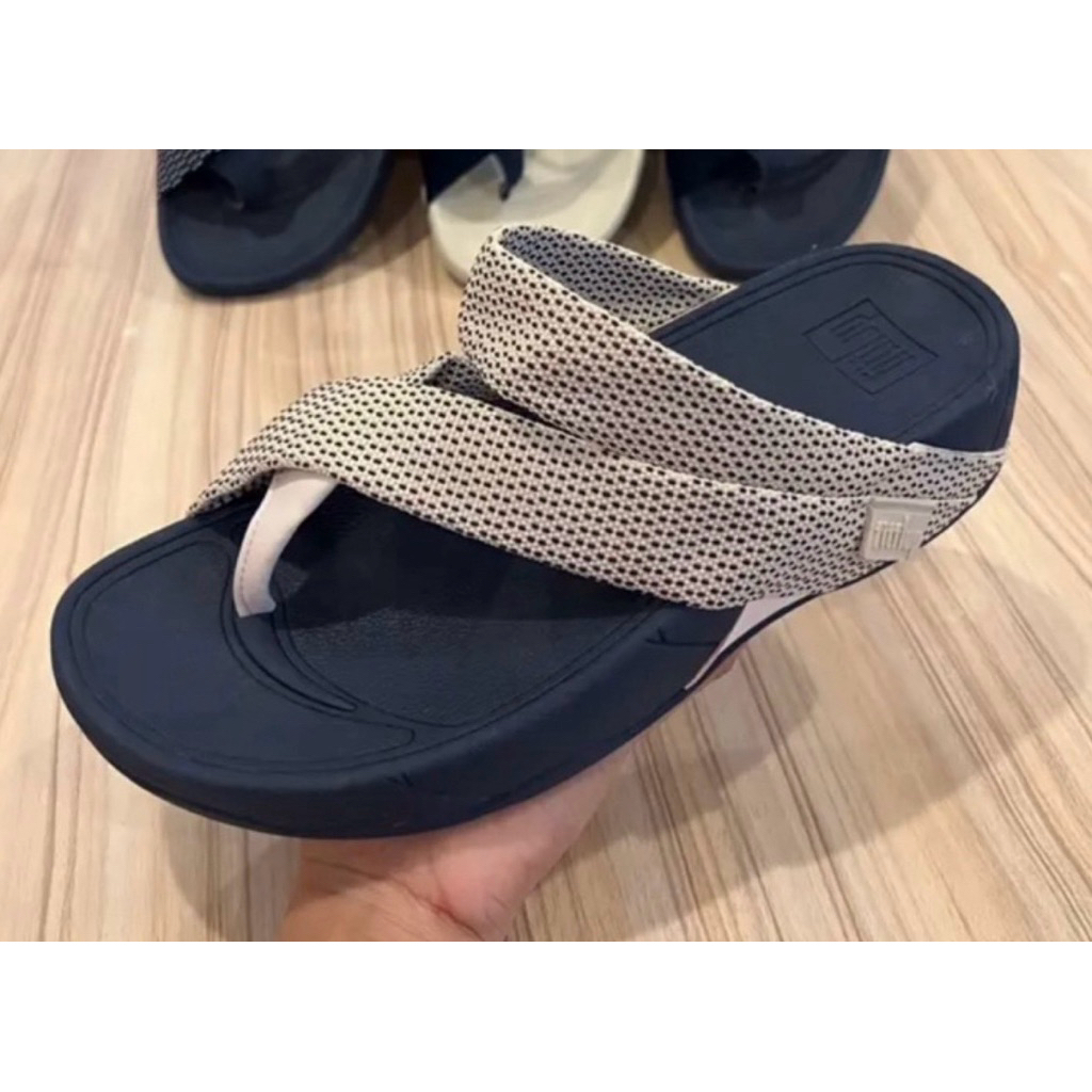 FitFlop Flip-Flops Cho Cả Nam Và Nữ Nhẹ Đẹp R...Có sẵn ở các kích cỡ 36 đến 45.