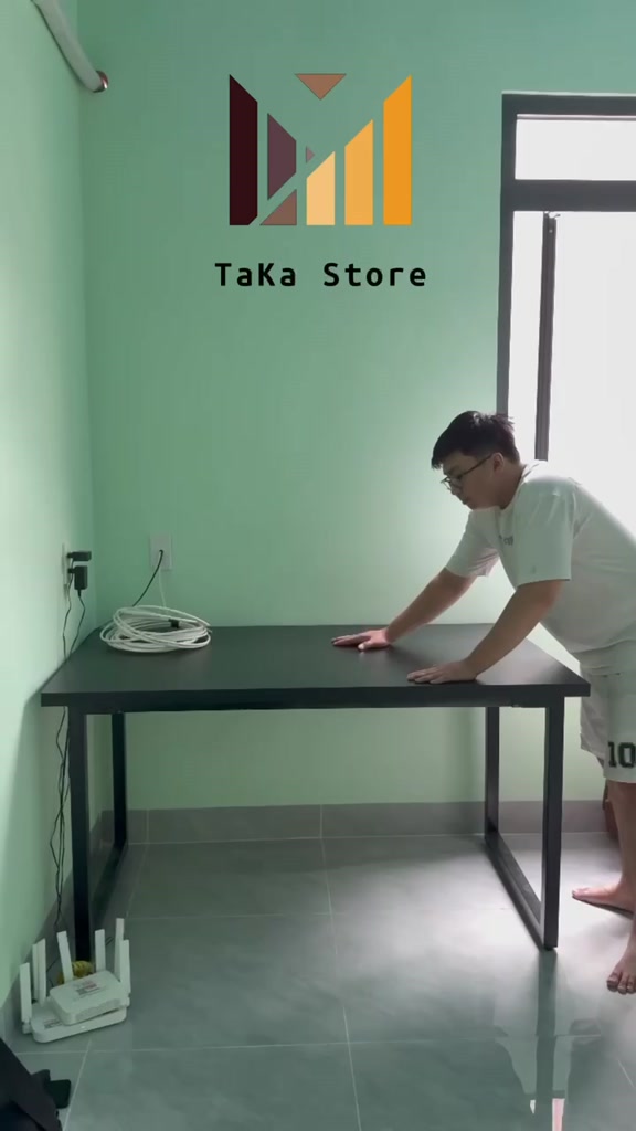 Bàn 80cm gắn arm màn hình