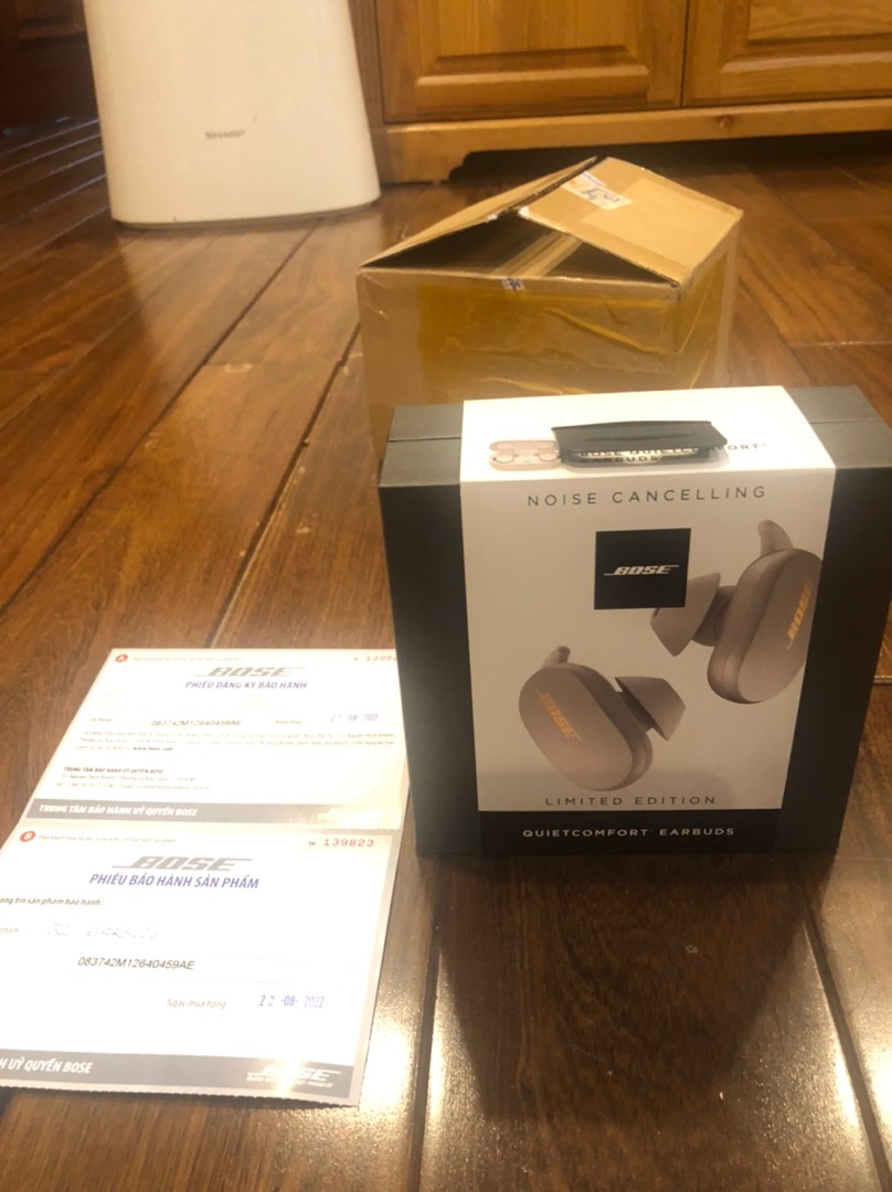 Thiết kế đeo của Bose QuietComfort Earbuds