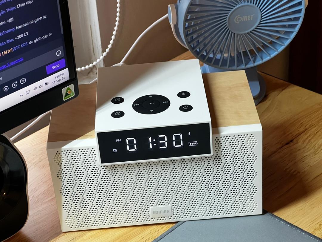 Màn hình LED trên loa EDIFIER MP260