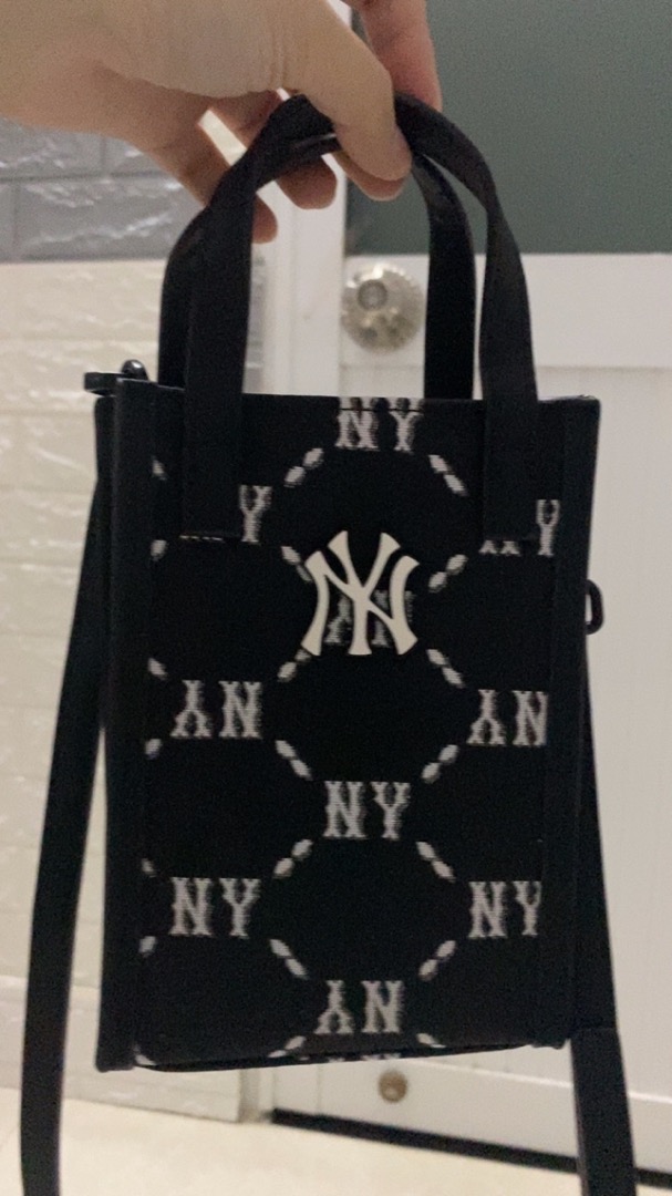 Túi MLB Monogram Diamond Jacquard Mobile Phone Cross Bag New York Yankees  3ACRH012N-50BGS