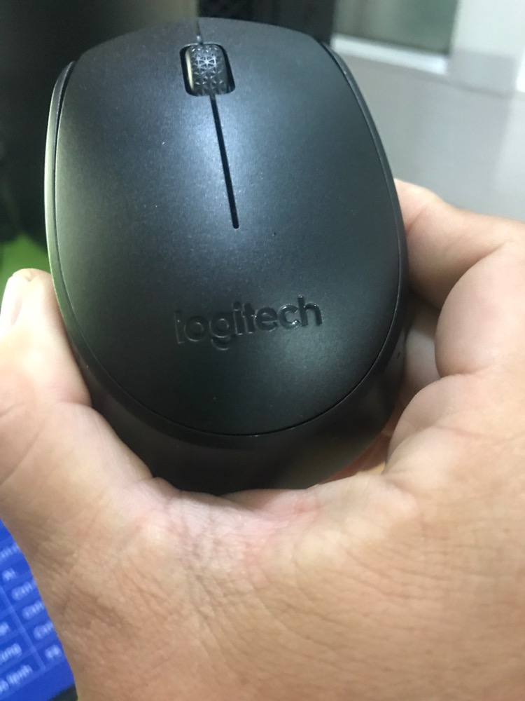 Đầu thu USB của Logitech B170