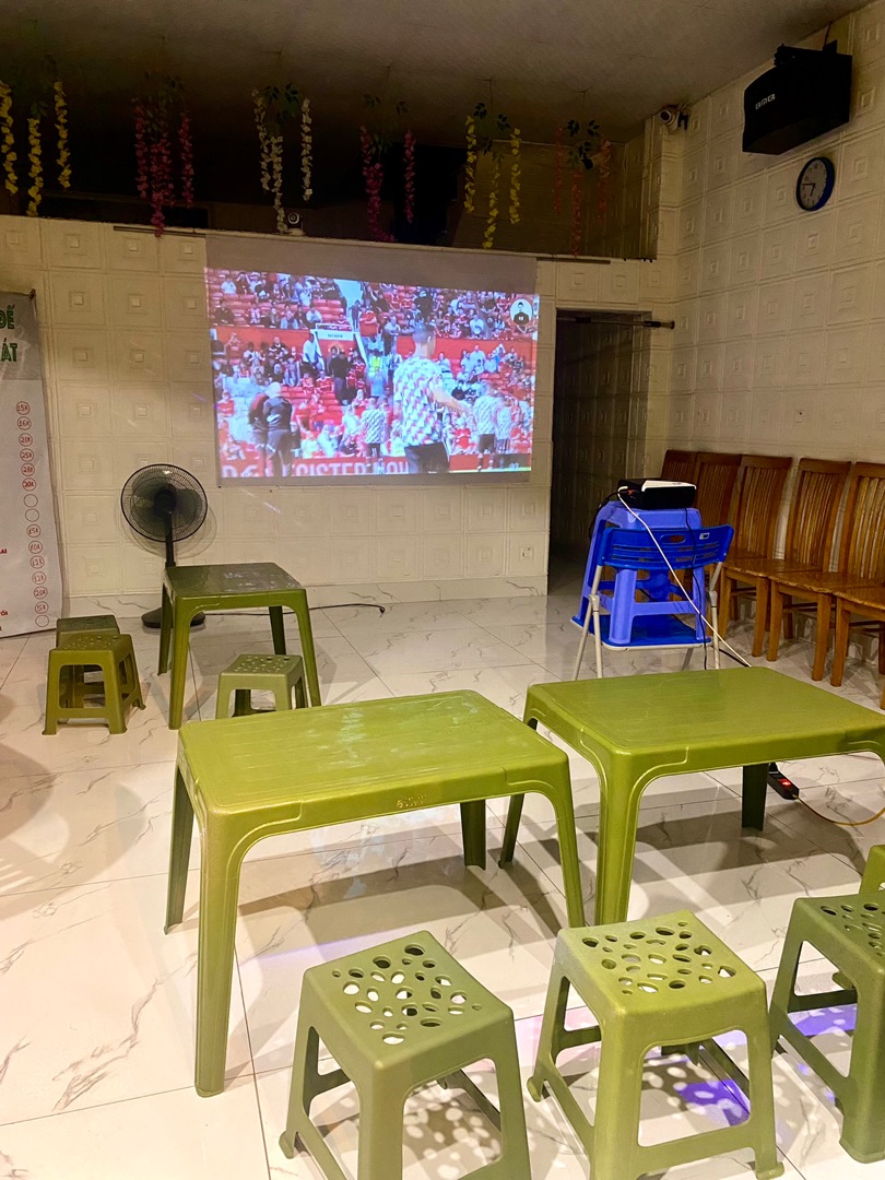 Màn chiếu Beecube hỗ trợ máy chiếu