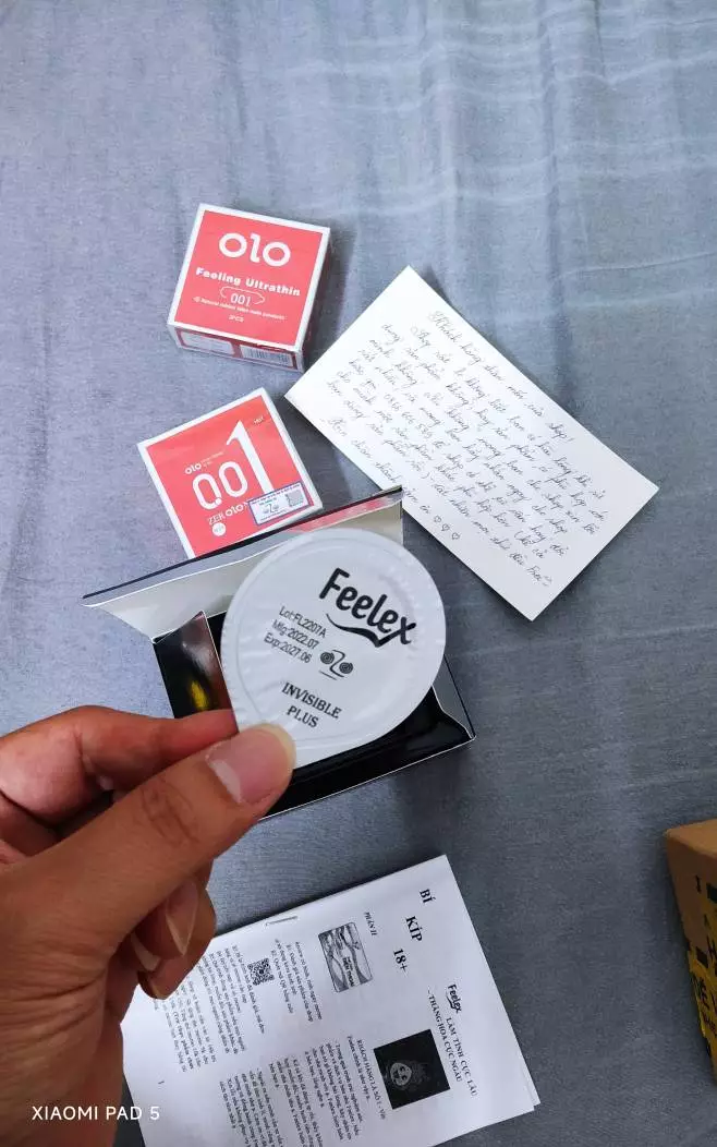 Mặt trước hộp Feelex