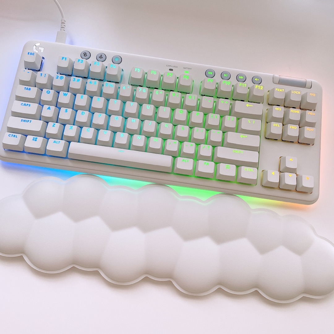 Phụ kiện đi kèm Logitech G715