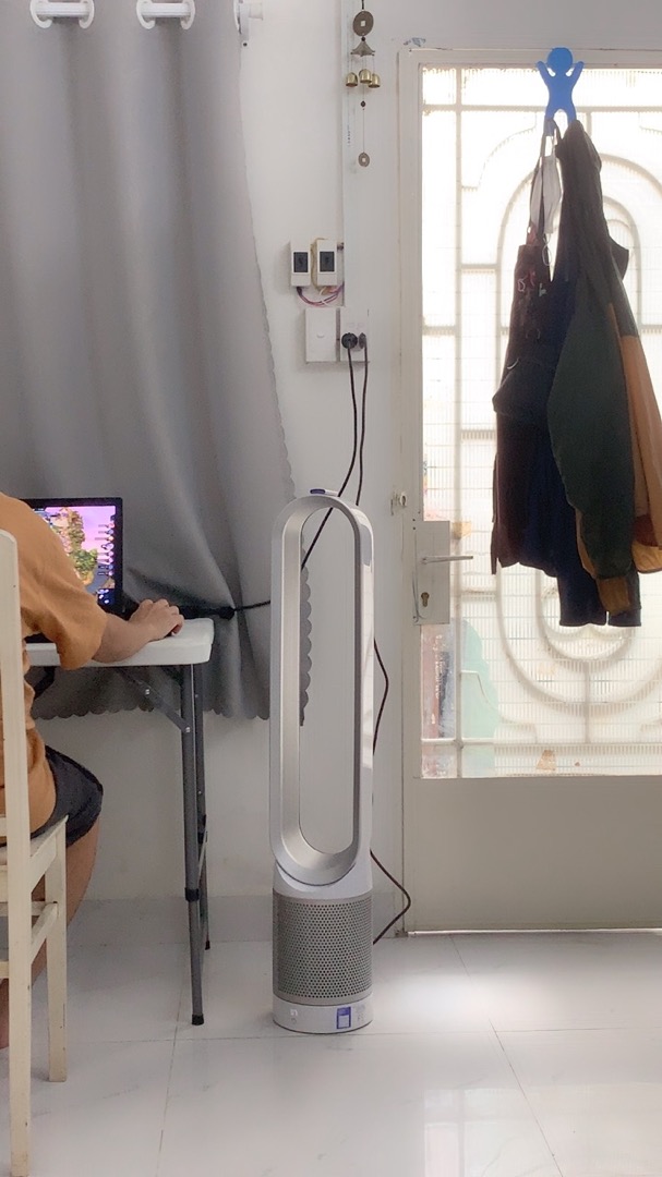 Máy Dyson Pure Cool TP00 màu trắng bạc