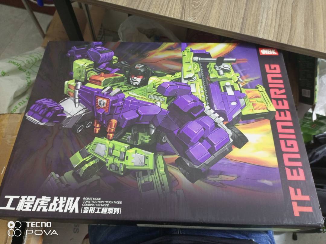 Mô hình NBK Devastator TF Engineering 6 Robot kết hợp Combiner