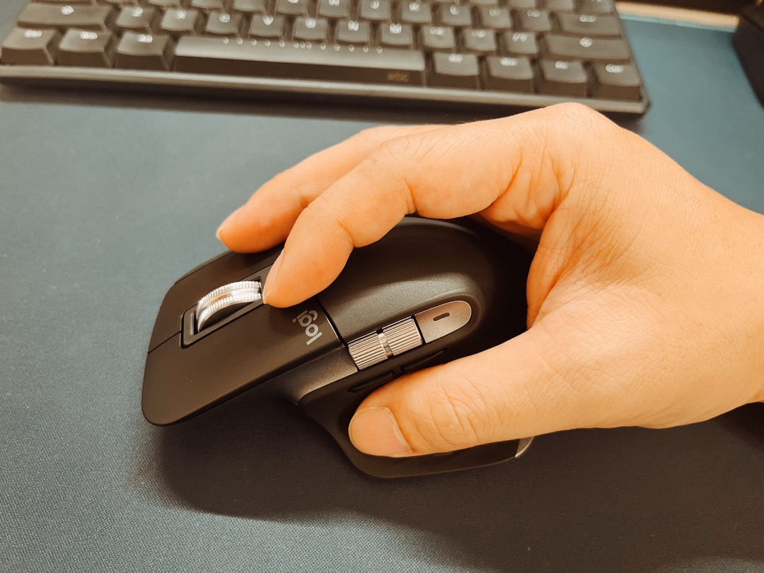 Chuột Logitech MX Master 3S màu tối