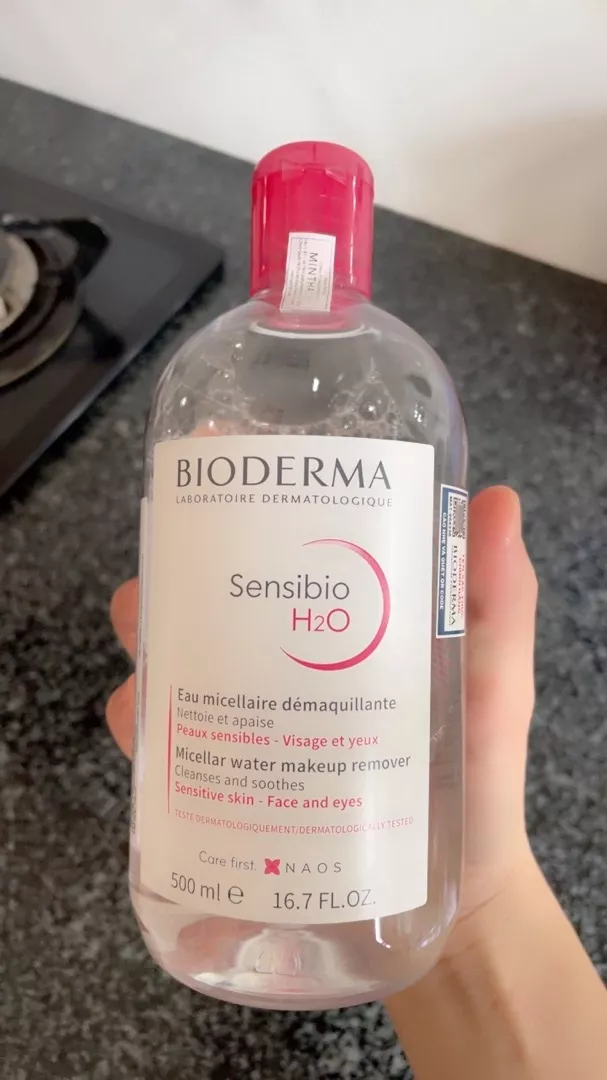 Nước tẩy trang Bioderma Sensibio H20 làm sạch dịu nhẹ