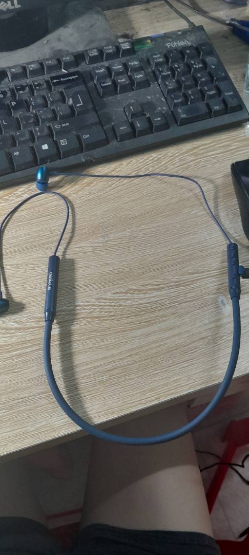 Thiết kế tai nghe Lenovo HE05X II