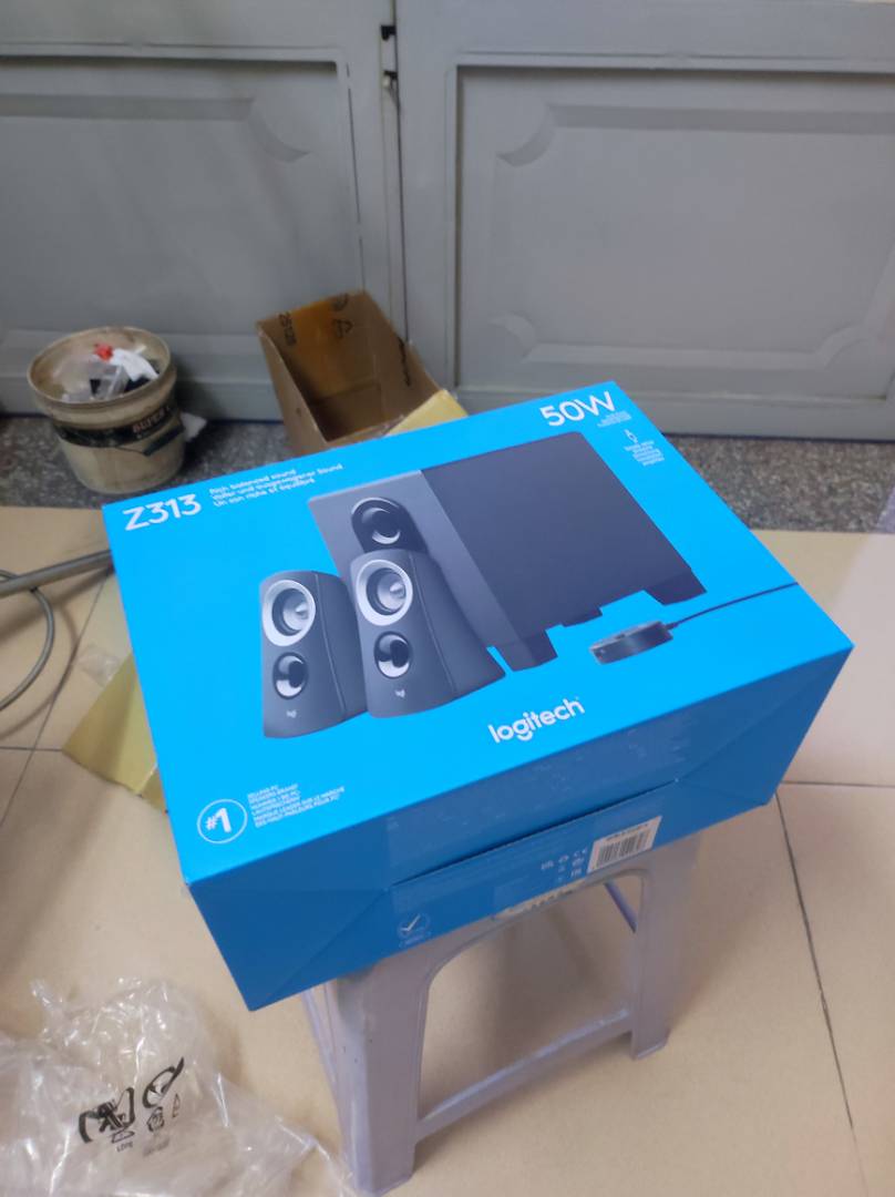 Bộ điều khiển có dây của Logitech Z313