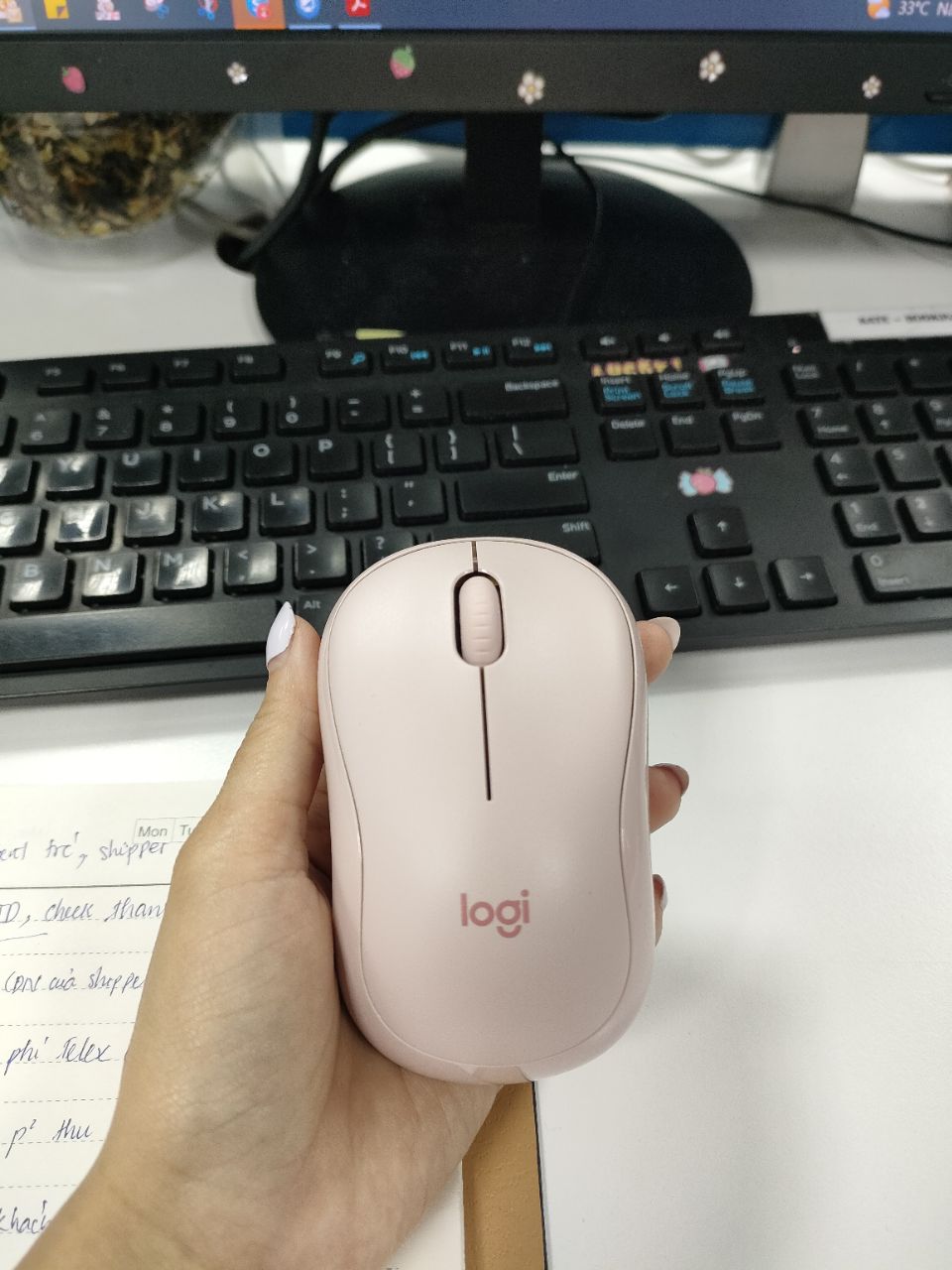 Logitech M220 Silent với đầu thu USB