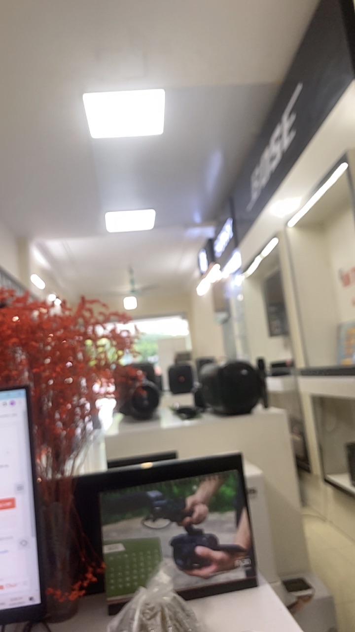 Đế sạc loa Bose màu đen