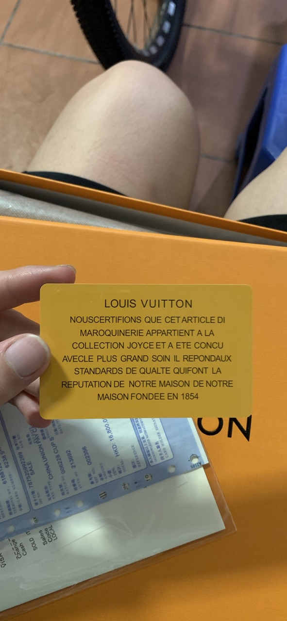 Clutch nam Louis Vuitton - Hàng Hiệu Siêu Cấp