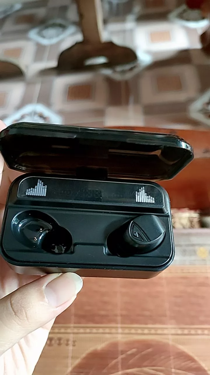 Tai nghe Bluetooth 5.2 Air31 KY8 cùng hộp sạc