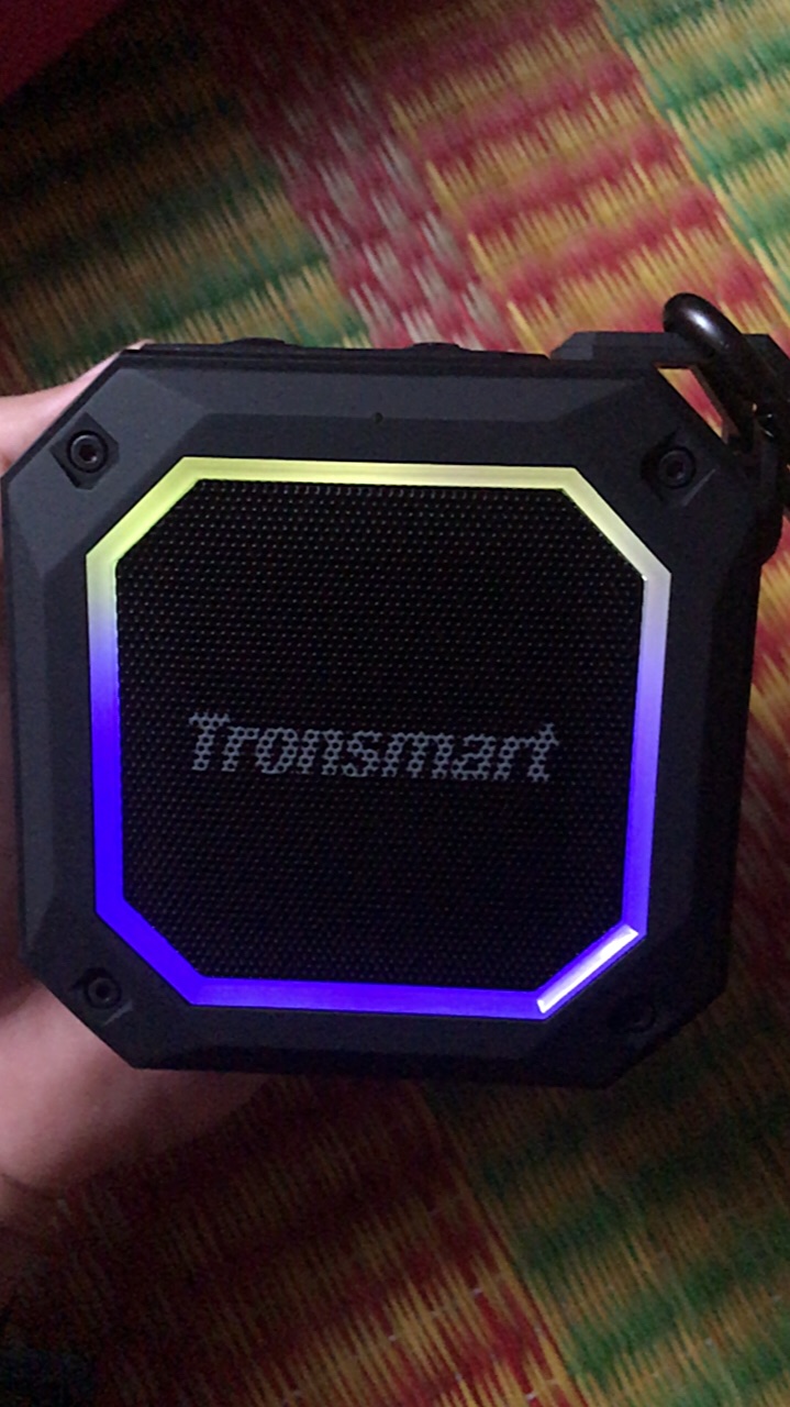 Cổng kết nối trên Tronsmart Groove 2