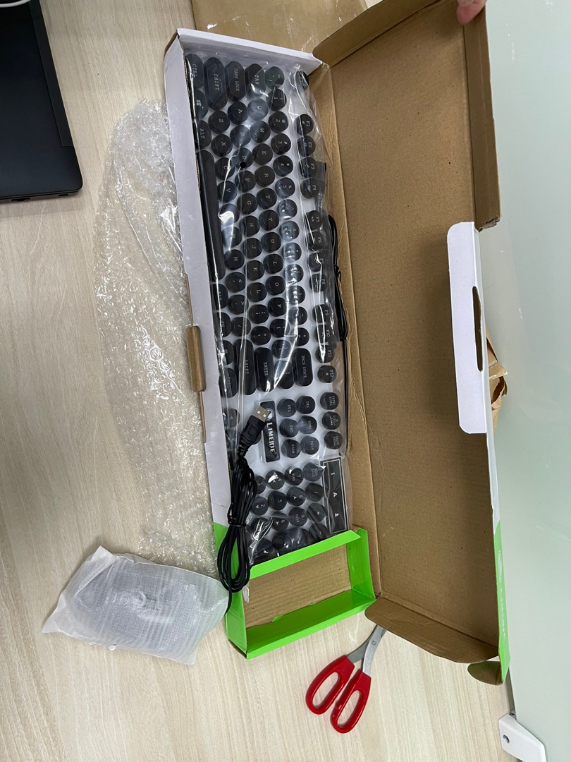Chuột đi kèm bộ GTX300