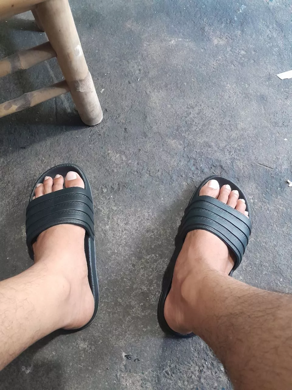 Dép lê nam nữ đúc nguyên khối - màu đen