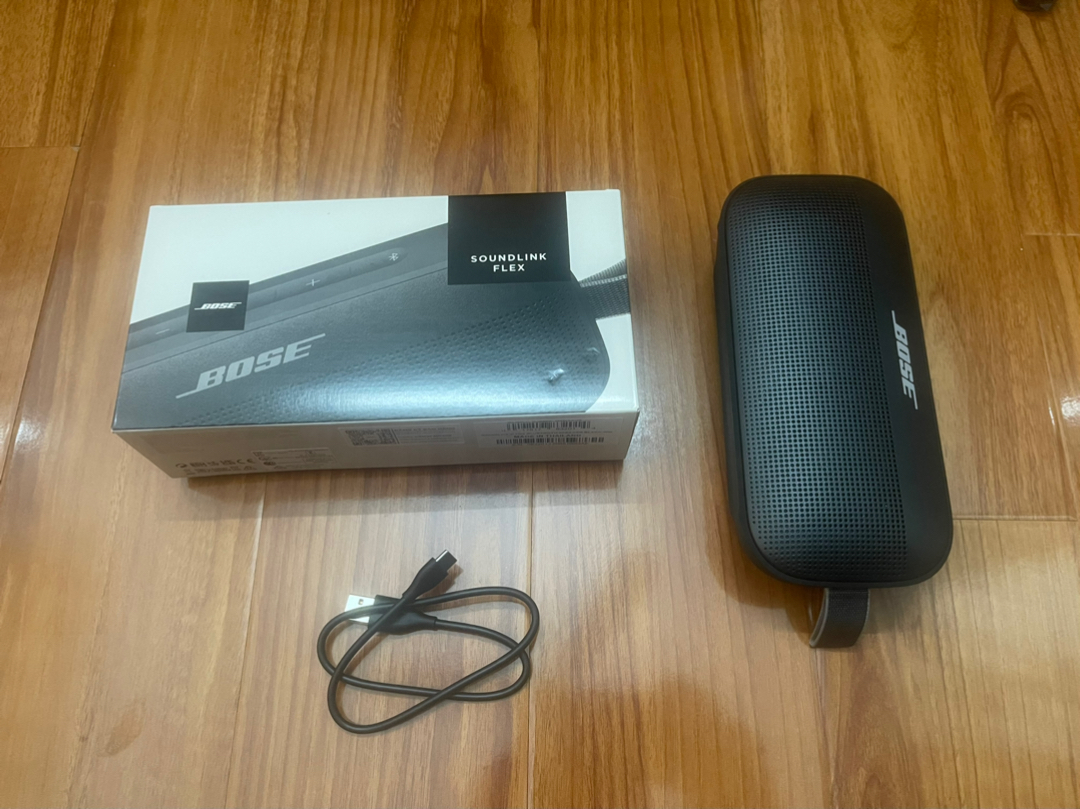 Thiết kế loa Bose SoundLink Flex