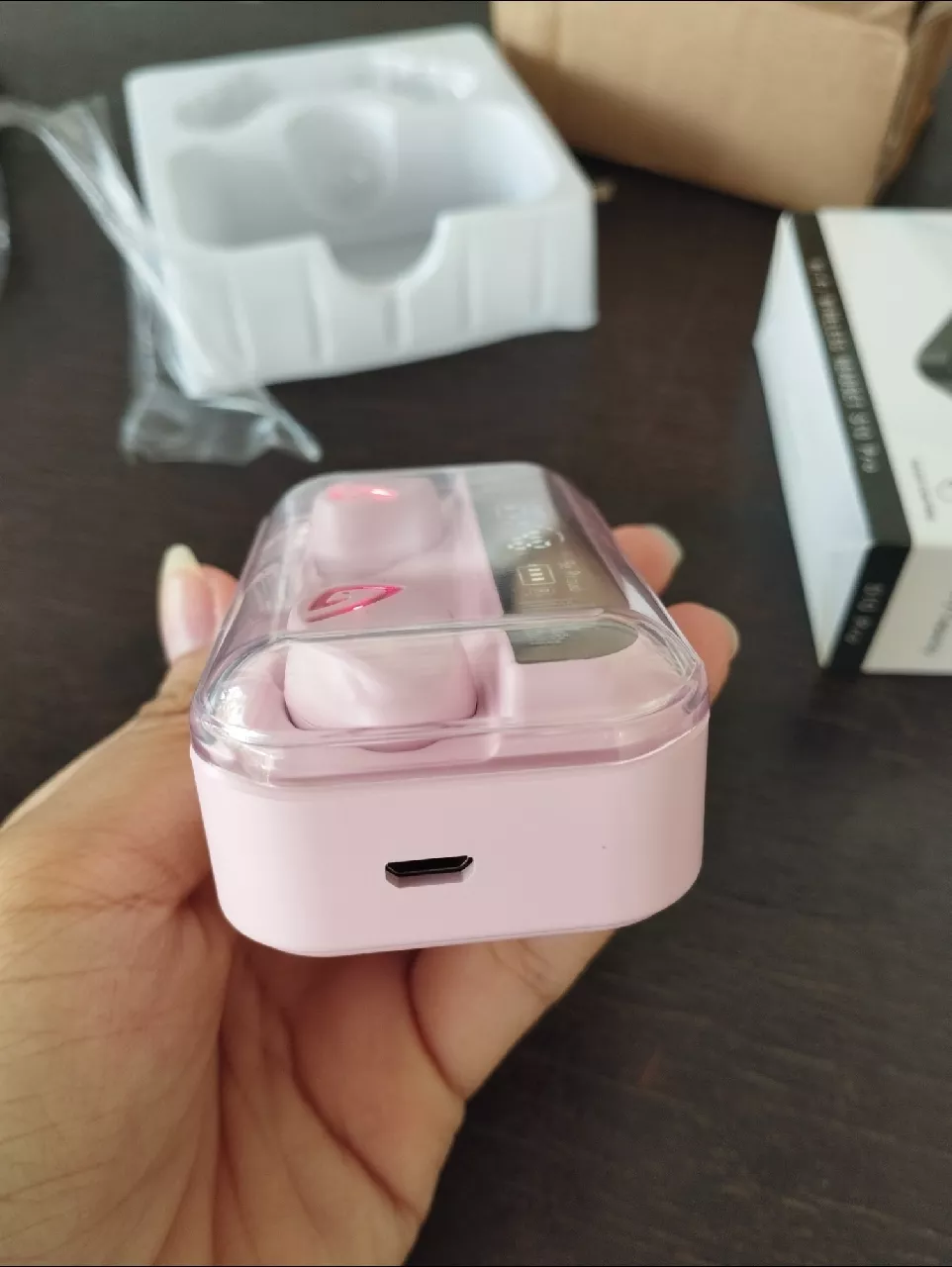 Hộp sạc tai nghe Air31/KY8 hiển thị pin
