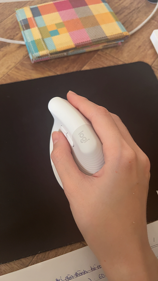 Chuột Logitech Lift không dây