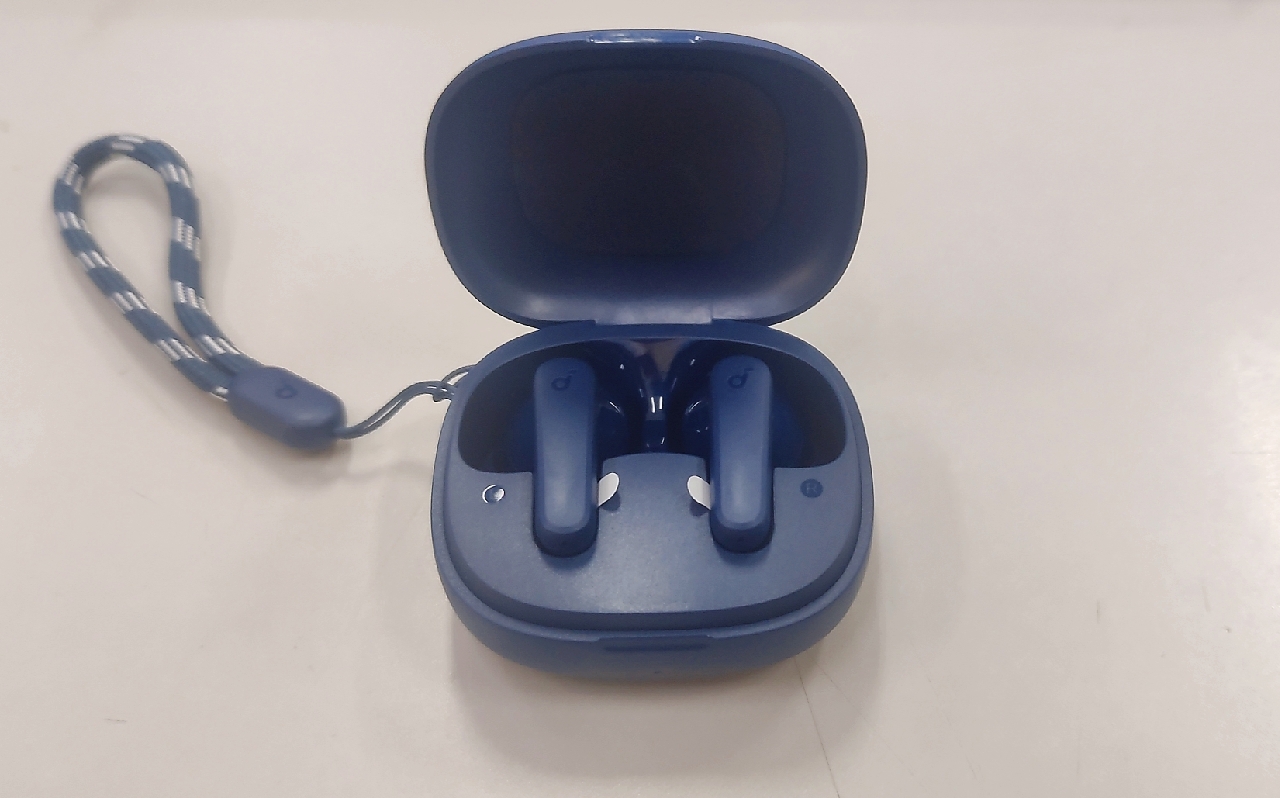 Hộp sạc Soundcore R50i