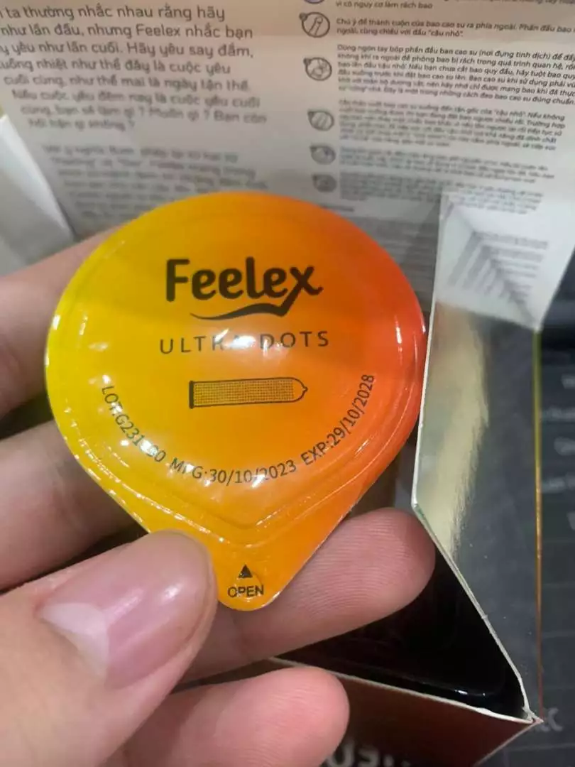 Bao cao su Feelex siêu mỏng nhiều gel bôi trơn