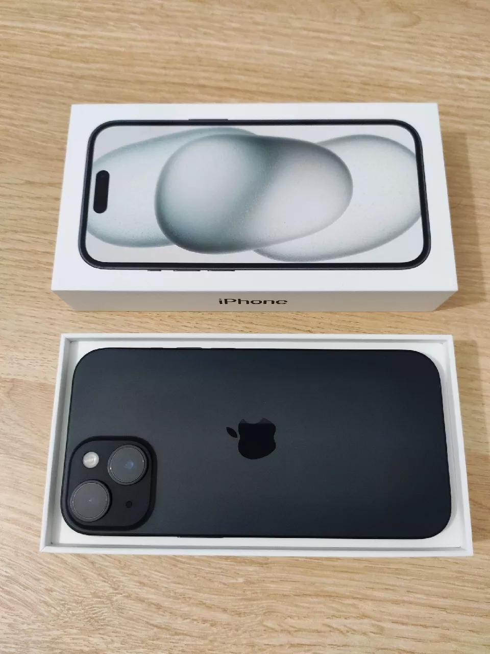 iPhone 15 128GB - cụm camera sau