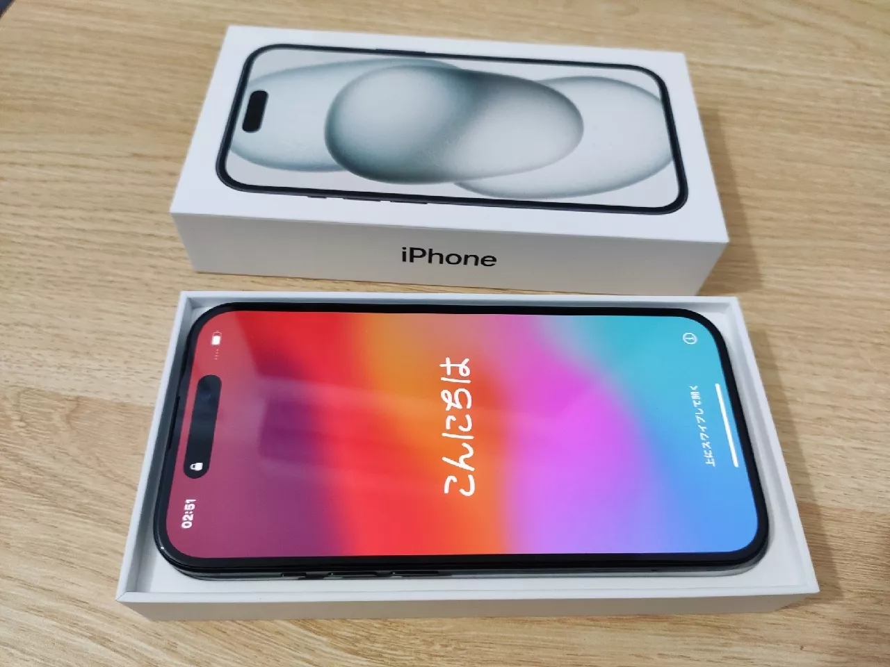 iPhone 15 128GB - màn hình Super Retina XDR và Dynamic Island