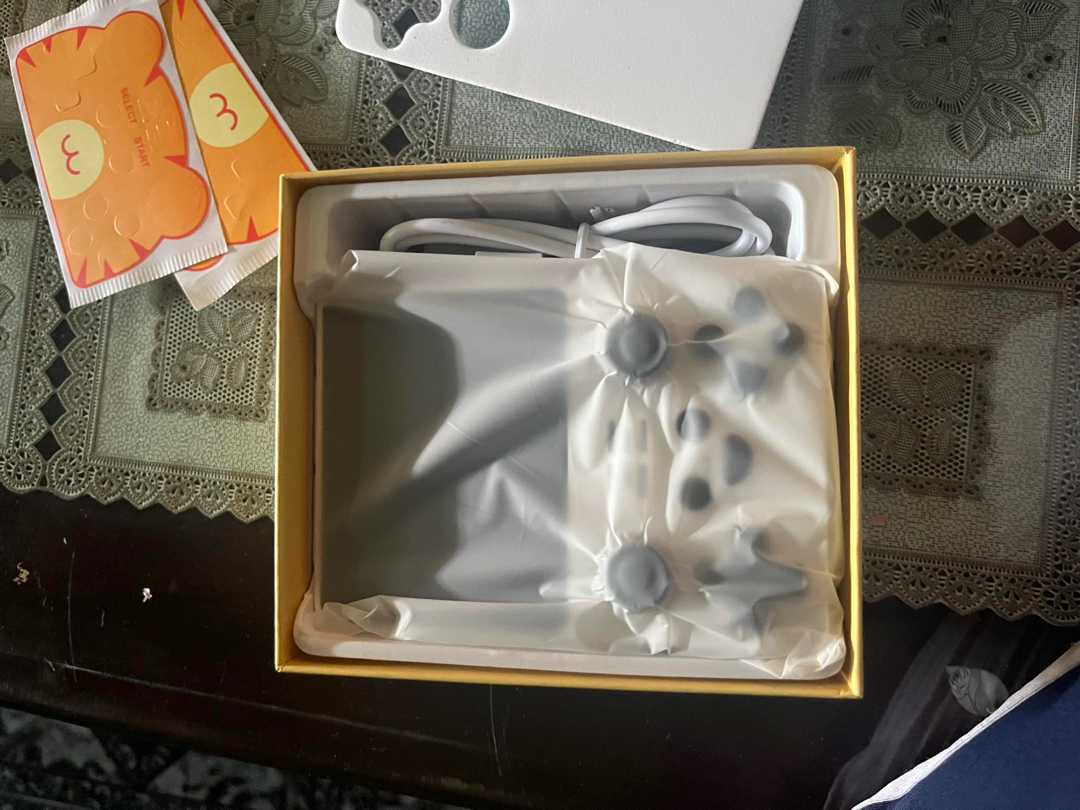 Powkiddy RGB20sx và khe thẻ nhớ