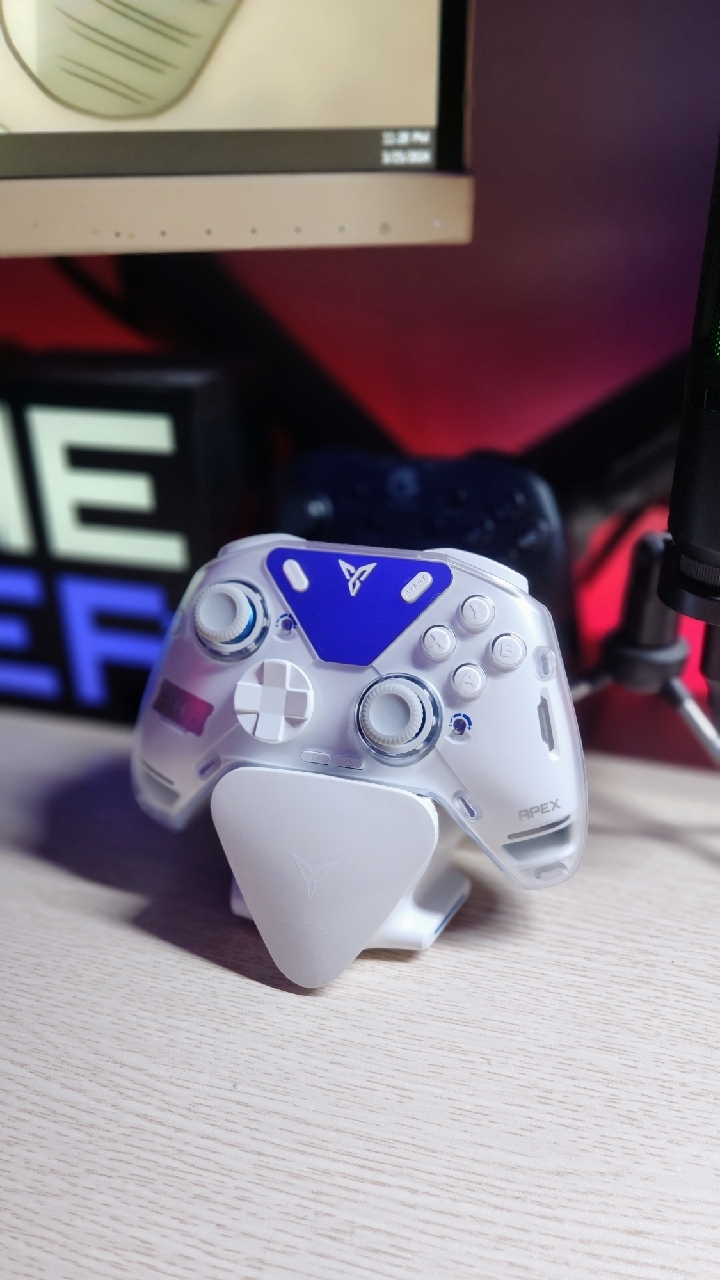Joystick trên Flydigi Apex 4