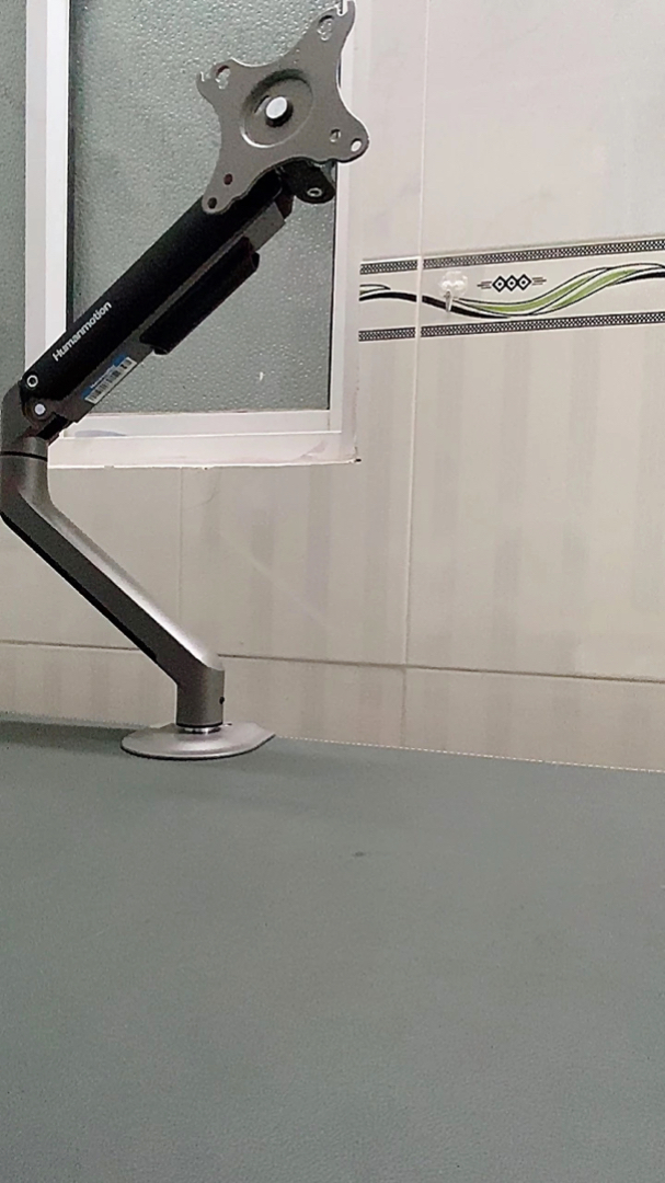 Giá treo màn hình Human Motion màu đen