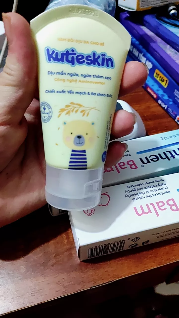 Kem dưỡng ẩm hàng ngày Kutieskin 30g cho bé