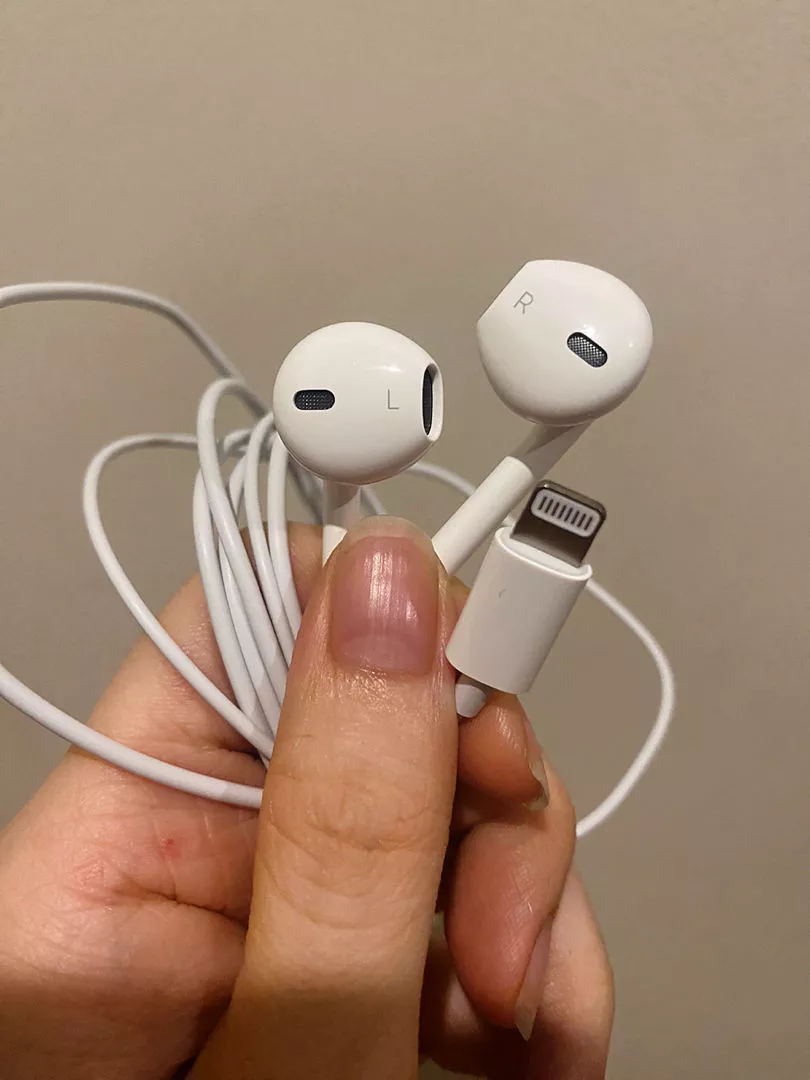Tai nghe và dây dài 1.2 m