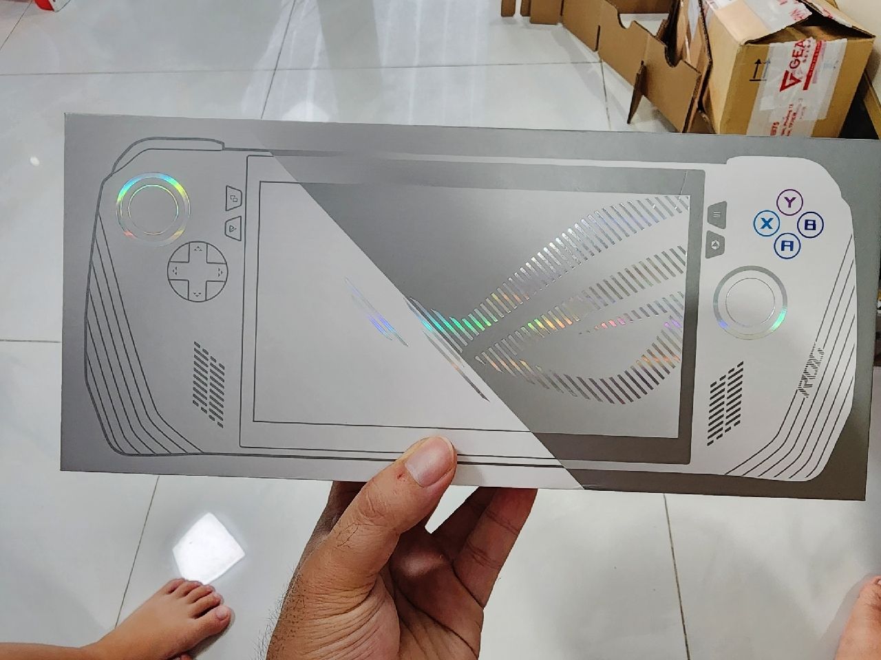 Thiết bị Asus ROG Ally màu trắng