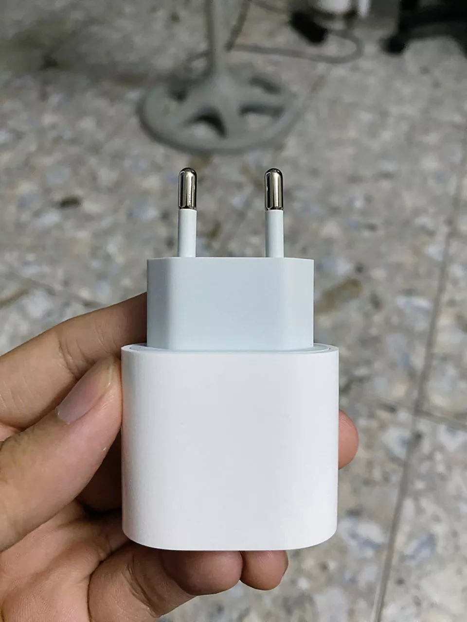 Củ sạc Apple 20W USB-C Power Adapter dùng với iPhone